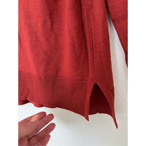 Matty M Women's V Neck Pullover Sweater with Side Slits NEW - Picture 3 of 5